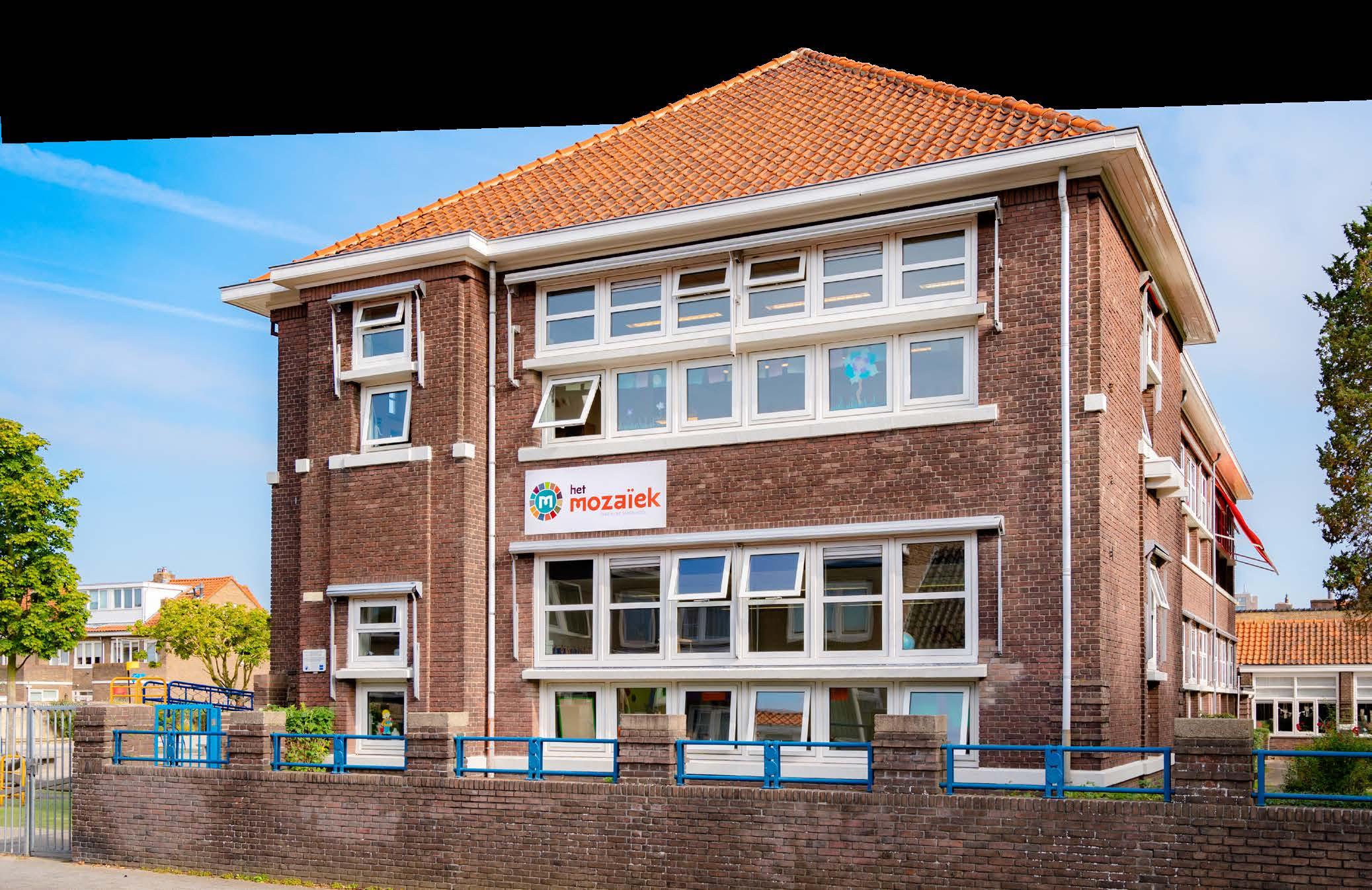 Chr. Basisschool Het Mozaiek in Zwolle met een prachtig uitzicht op het schoolplein. Chr. Basisschool Het Mozaiek in Zwolle met een prachtig uitzicht op het schoolplein.