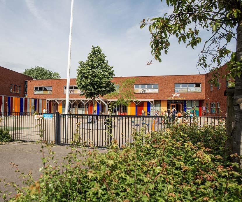Christelijke Basisschool in Oost-Souburg met een kleurrijk schoolplein. Christelijke Basisschool in Oost-Souburg met een kleurrijk schoolplein.