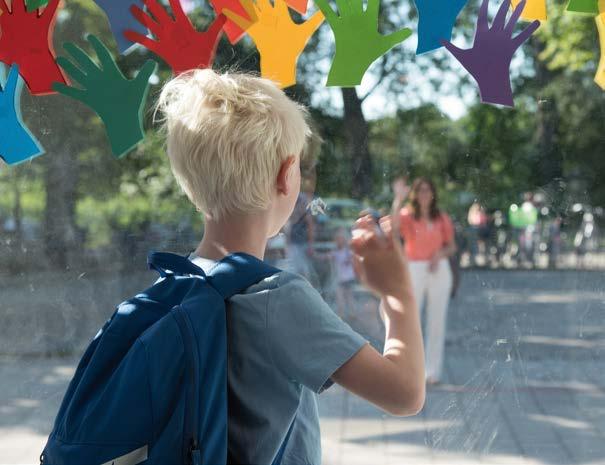 Een leerling van de Lorentzschool in Leiden gebruikt een tablet voor educatieve doeleinden. Een leerling van de Lorentzschool in Leiden gebruikt een tablet voor educatieve doeleinden.
