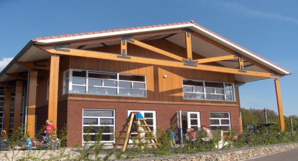 Gebouw van Gabriëlschool in Putten met een moderne uitstraling en speelse elementen. Gebouw van Gabriëlschool in Putten met een moderne uitstraling en speelse elementen.