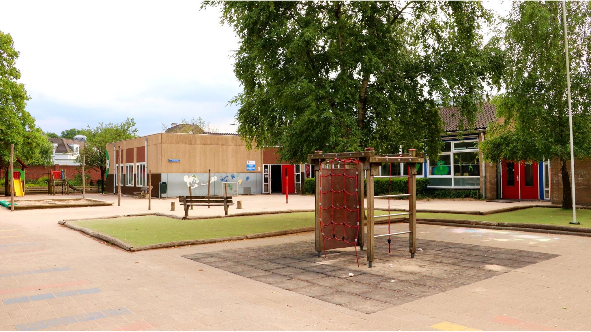 Het schoolplein van De Pionier in Maarssen. Het schoolplein van De Pionier in Maarssen.