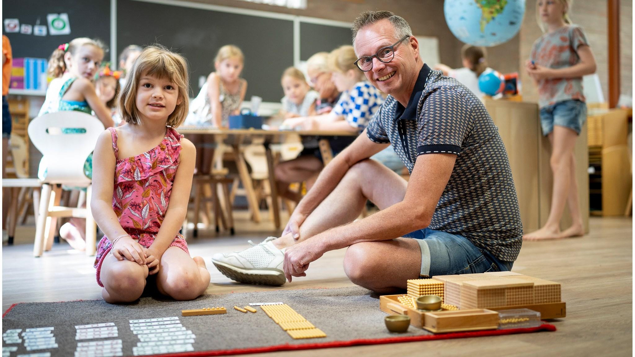 Interactief leren met kinderen op de Montessori Basisschool Roermond. Interactief leren met kinderen op de Montessori Basisschool Roermond.