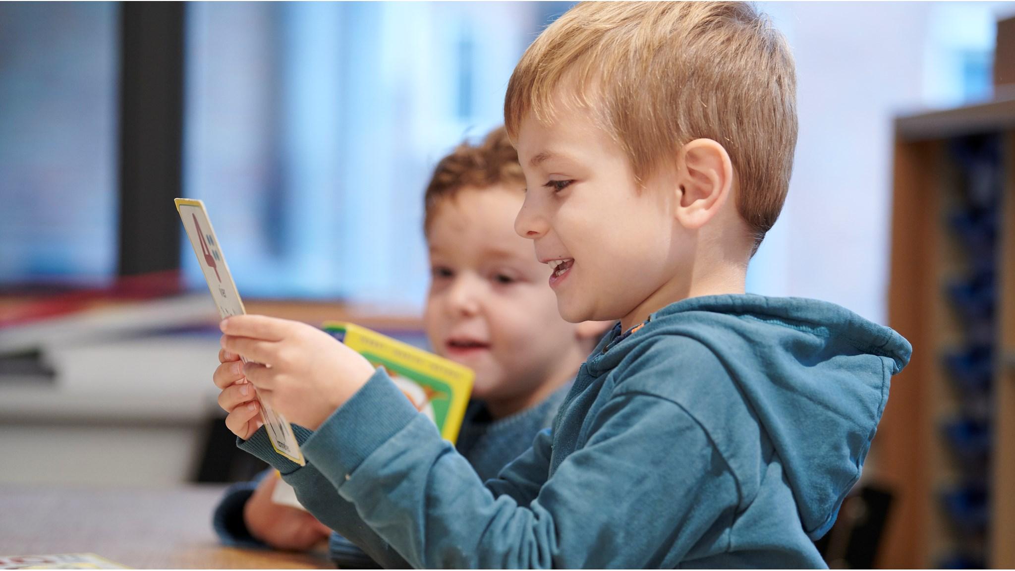 Kindcentrum Christoffel in Tilburg, waar kinderen met plezier samen lezen en leren. Kindcentrum Christoffel in Tilburg, waar kinderen met plezier samen lezen en leren.