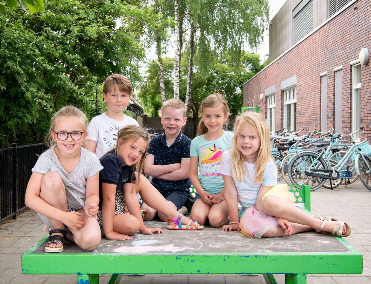 Kindcentrum De Spreng in Barneveld, waar kinderen plezier hebben op het schoolplein. Kindcentrum De Spreng in Barneveld, waar kinderen plezier hebben op het schoolplein.