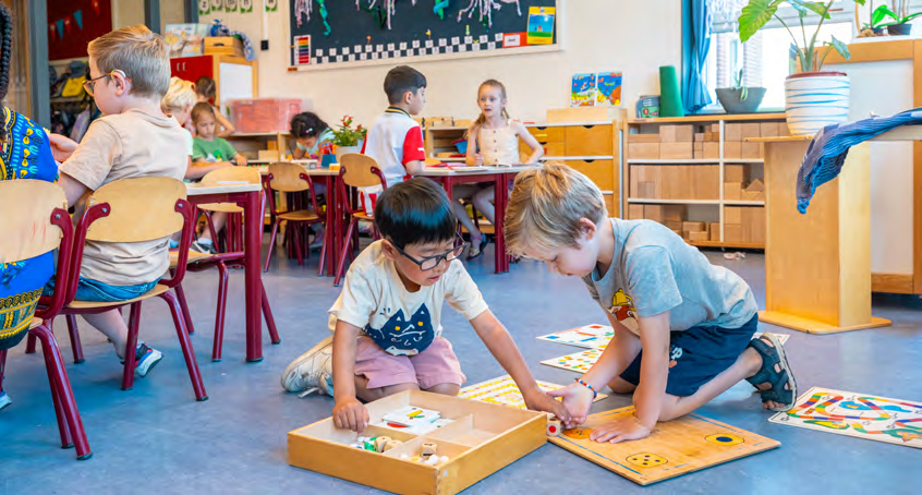 Kinderen die spelend leren in de klas van de Prins Mauritsschool in Delft. Kinderen die spelend leren in de klas van de Prins Mauritsschool in Delft.