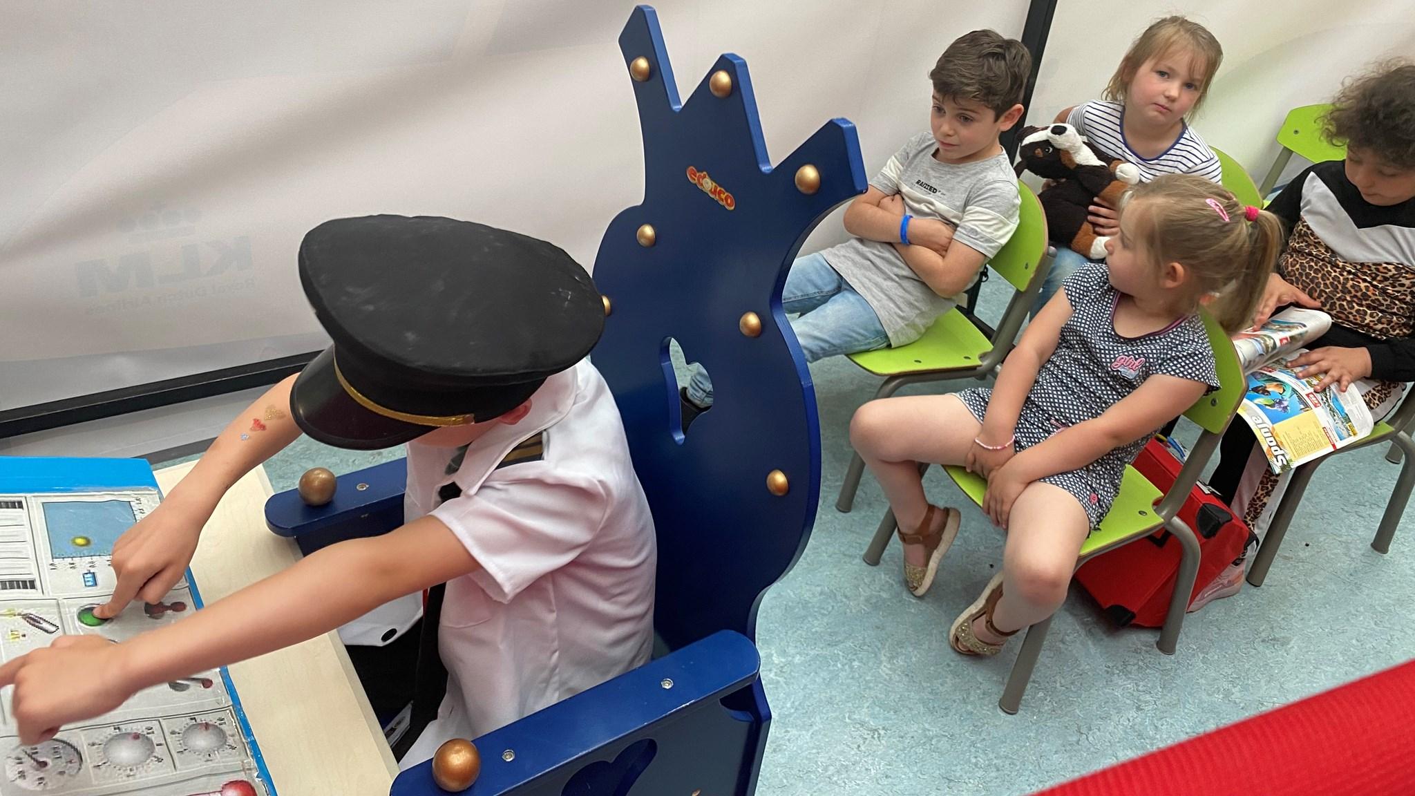 Kinderen spelen en leren samen in de klas van Basisschool Hulsberg. Kinderen spelen en leren samen in de klas van Basisschool Hulsberg.