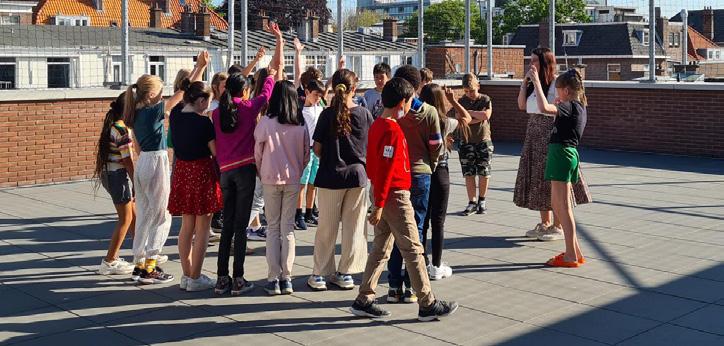 Kinderen spelen op het schoolplein van christelijke basisschool De Spiegel in Den Haag. Kinderen spelen op het schoolplein van christelijke basisschool De Spiegel in Den Haag.