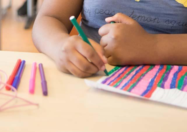 Kinderen van IKC De Westhoek in Maassluis bezig met creatieve activiteiten. Kinderen van IKC De Westhoek in Maassluis bezig met creatieve activiteiten.