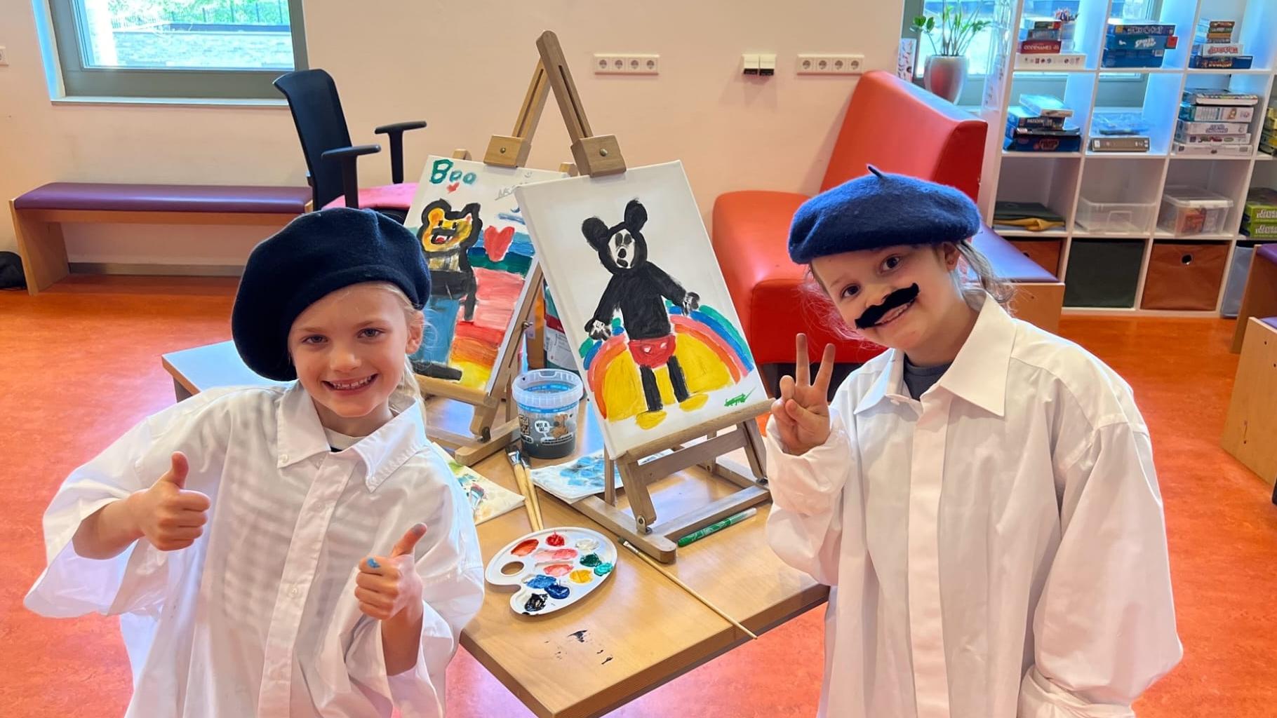 Kinderen van IKC Stella Nova in Zoetermeer bezig met schilderen en creatief bezig zijn. Kinderen van IKC Stella Nova in Zoetermeer bezig met schilderen en creatief bezig zijn.