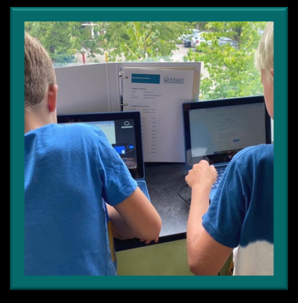 Leerlingen van Basisschool de Odyssee in Utrecht gebruiken digitale apparaten voor hun schoolwerk. Leerlingen van Basisschool de Odyssee in Utrecht gebruiken digitale apparaten voor hun schoolwerk.