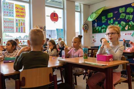 Leerlingen van IKC De Bavinck in Vlaardingen tijdens een lesactiviteit. Leerlingen van IKC De Bavinck in Vlaardingen tijdens een lesactiviteit.