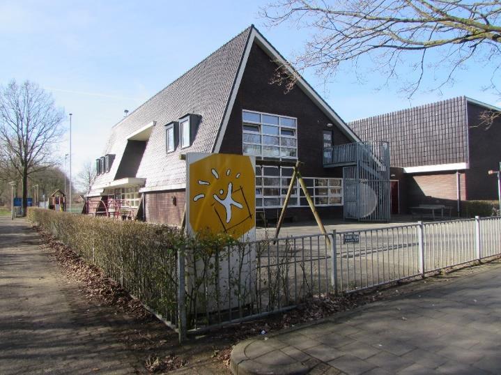 OEC.Basisschool De Kubus in Zwolle met een helder schoolplein en moderne faciliteiten. OEC.Basisschool De Kubus in Zwolle met een helder schoolplein en moderne faciliteiten.