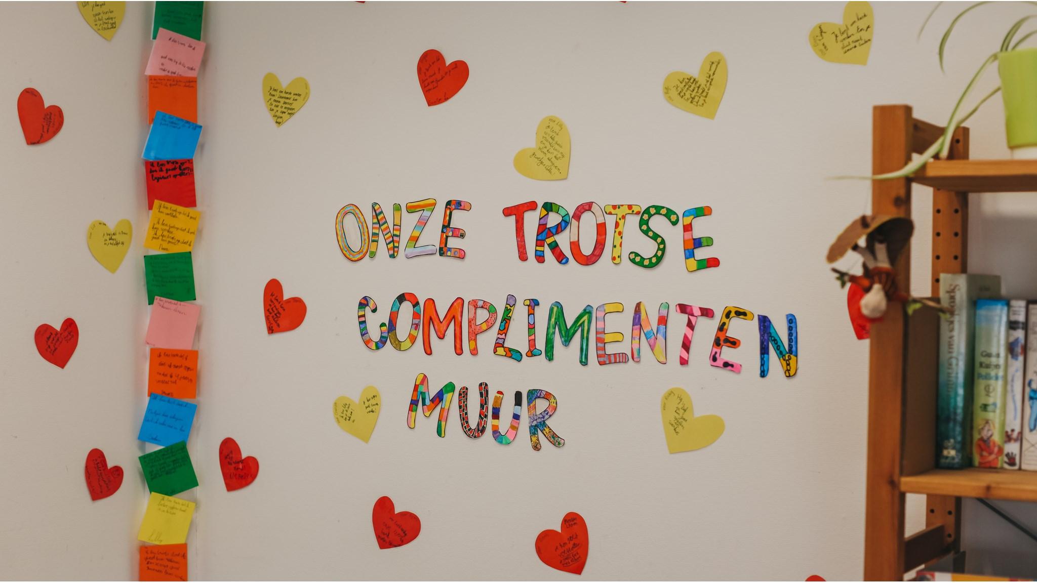 Onze trotse complimentenmuur op Openbare Basisschool De Zeemeeuw in Breskens. Onze trotse complimentenmuur op Openbare Basisschool De Zeemeeuw in Breskens.