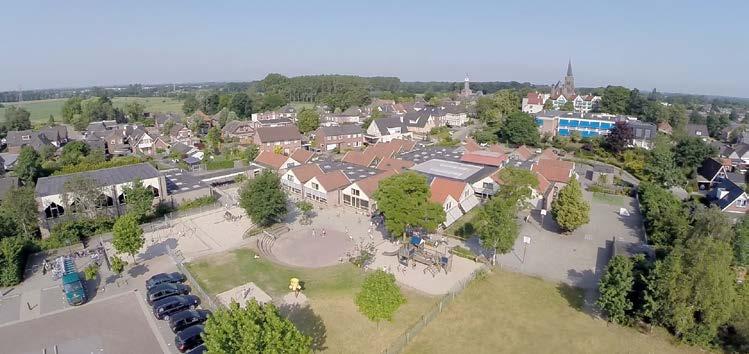 Schoolplein van Basisschool de Plakkenberg in Silvolde met uitzicht op de omgeving. Schoolplein van Basisschool de Plakkenberg in Silvolde met uitzicht op de omgeving.