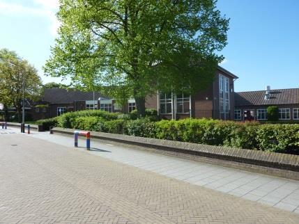 Schoolplein van de Christelijke Basisschool De Regenboog in Holten. Schoolplein van de Christelijke Basisschool De Regenboog in Holten.