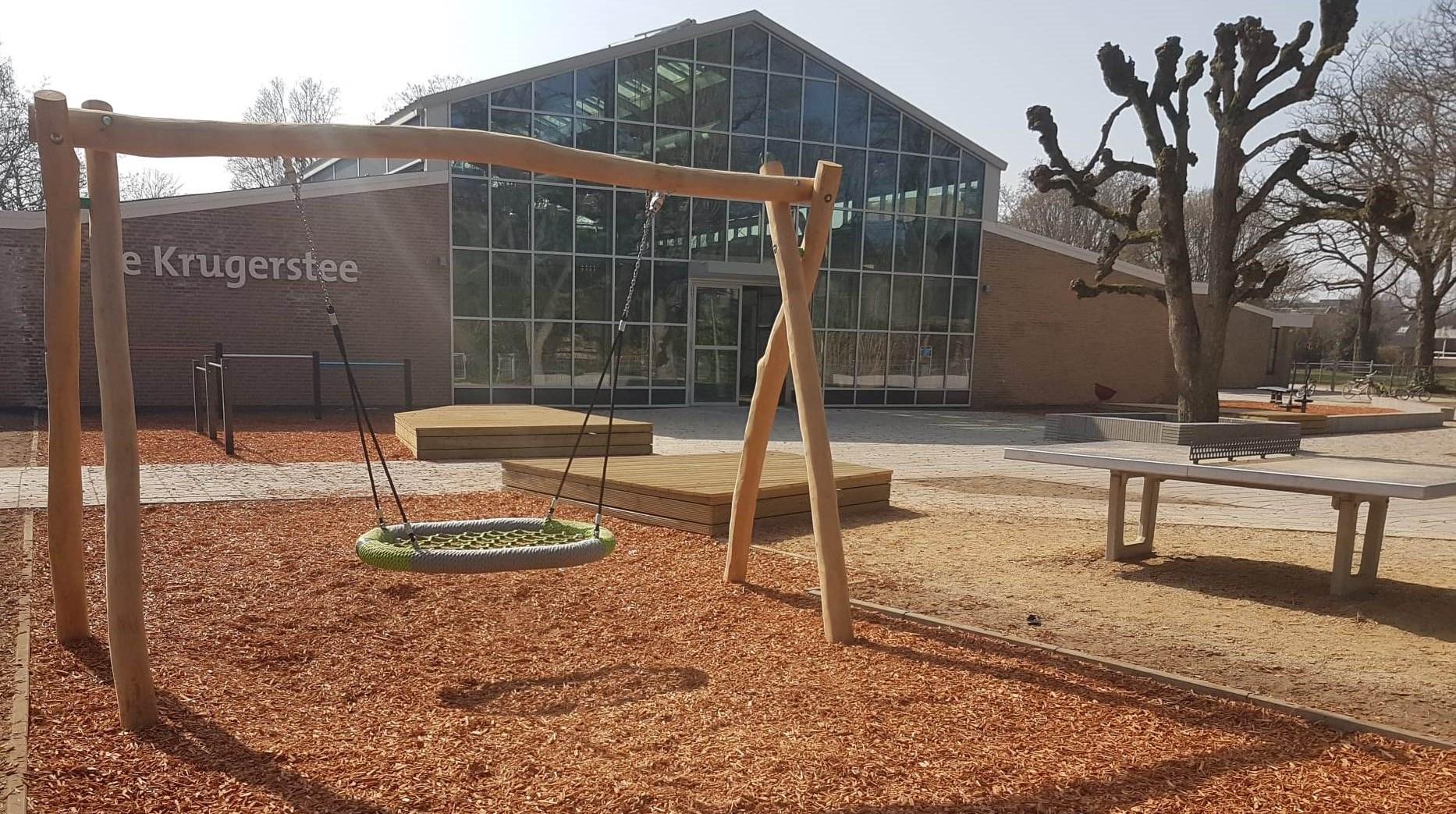 Speelplaats van de Rooms Katholieke Basisschool De Krugerstee in Vaassen. Speelplaats van de Rooms Katholieke Basisschool De Krugerstee in Vaassen.